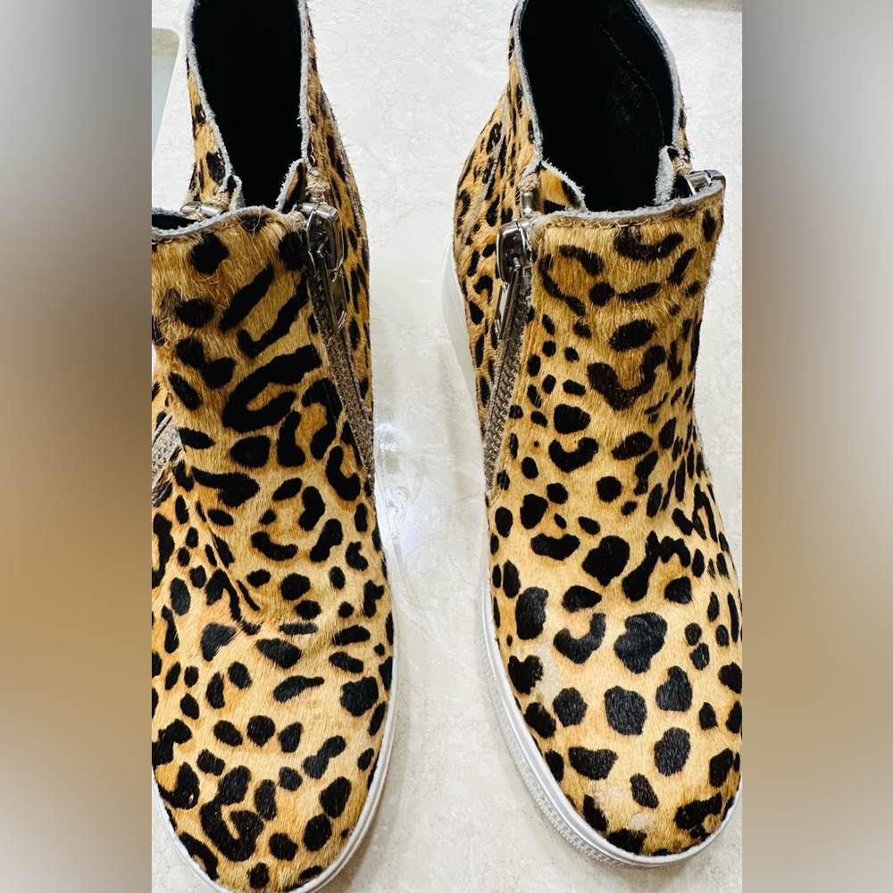 Steve Madden Wedge Platform High Top Sneakers Cow Hair Leopard Print Size 6.5